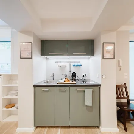 Апартаменты Homely - Cozy Studio, Modern, Near Theater & Kurfuerstendamm