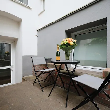 Апартаменты Homely - Cozy Studio, Modern, Near Theater & Kurfuerstendamm