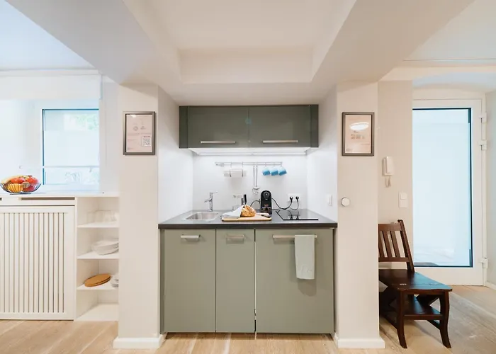 アパート Homely - Cozy Studio, Modern, Near Theater & Kurfuerstendamm