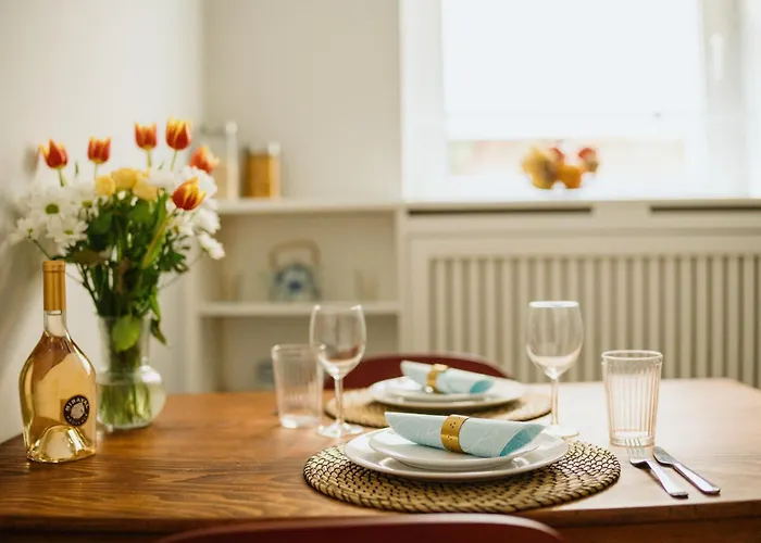 Homely - Cozy Studio, Modern, Near Theater & Kurfuerstendamm * Berlin