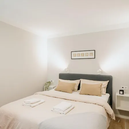 Appartement Homely - Cozy Studio, Modern, Near Theater & Kurfuerstendamm Berlin