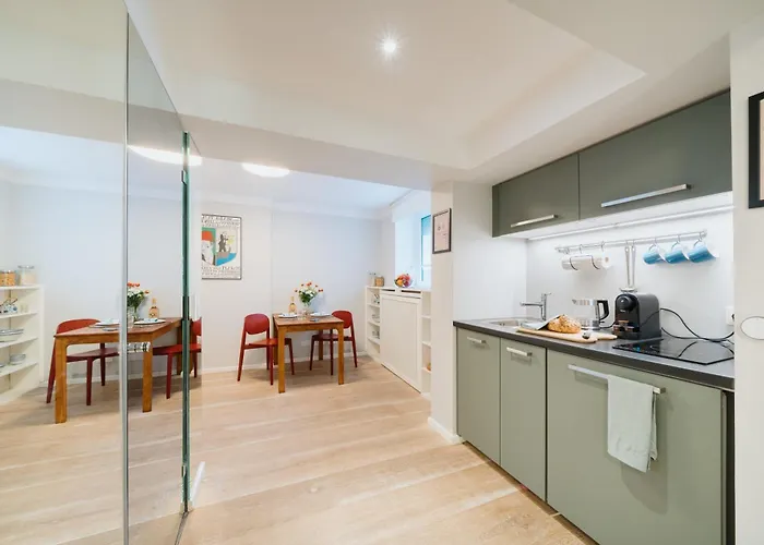 Homely - Cozy Studio, Modern, Near Theater & Kurfuerstendamm Apartament Berlin