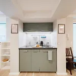 Daire Homely - Cozy Studio, Modern, Near Theater & Kurfuerstendamm