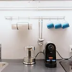 Homely - Cozy Studio, Modern, Near Theater & Kurfuerstendamm Berlin