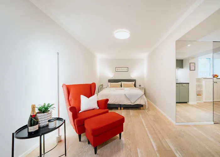 Homely - Cozy Studio, Modern, Near Theater & Kurfuerstendamm Appartamento Berlino