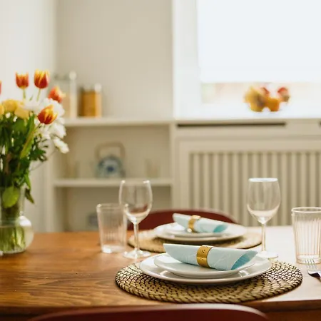 Homely - Cozy Studio, Modern, Near Theater & Kurfuerstendamm * 베를린