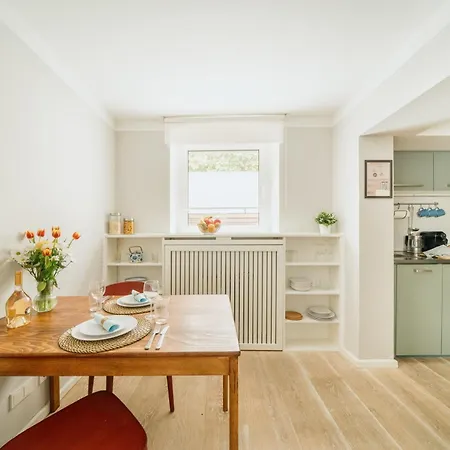 Homely - Cozy Studio, Modern, Near Theater & Kurfuerstendamm