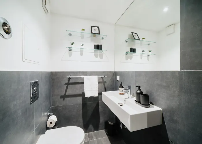 شقة Homely - Cozy Studio, Modern, Near Theater & Kurfuerstendamm *